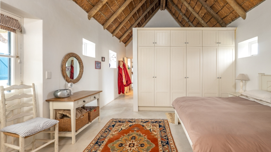 4 Bedroom Property for Sale in Struisbaai Western Cape